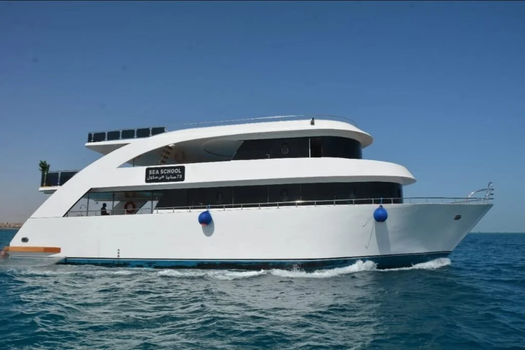 Ozirea Island Full-Day Luxury Yacht Snorkeling Trip from Hurghada